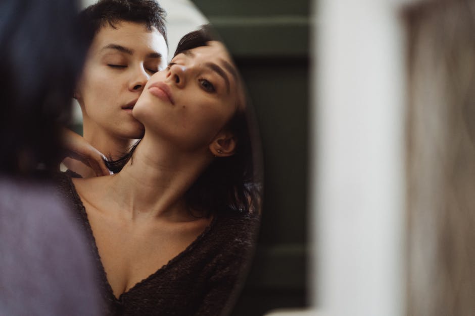 How to Give Him Space Without Pushing Him Away (And Keep the Connection Strong)